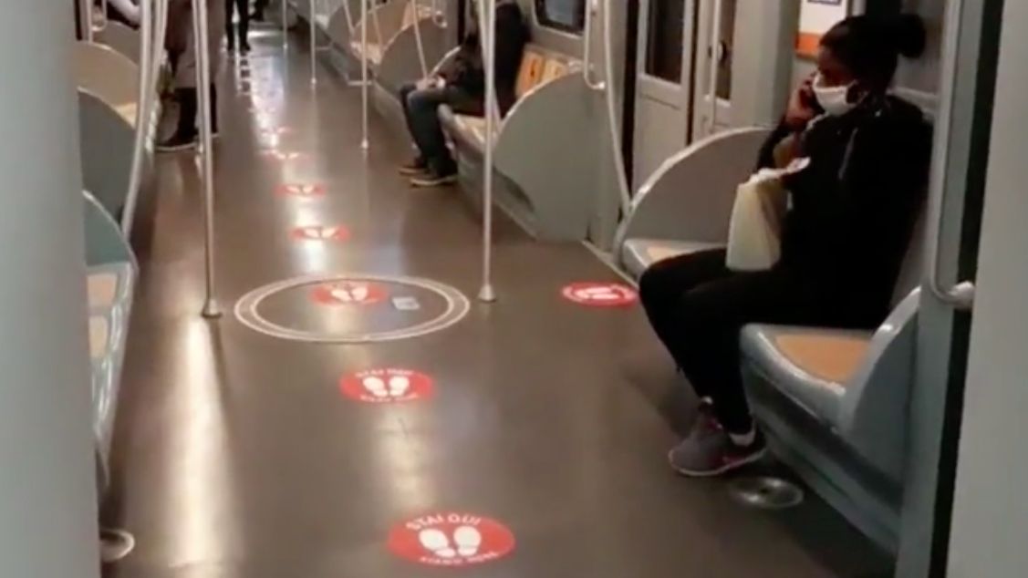 Măsuri luate în Italia pentru a asigura distanța în metrou între călători