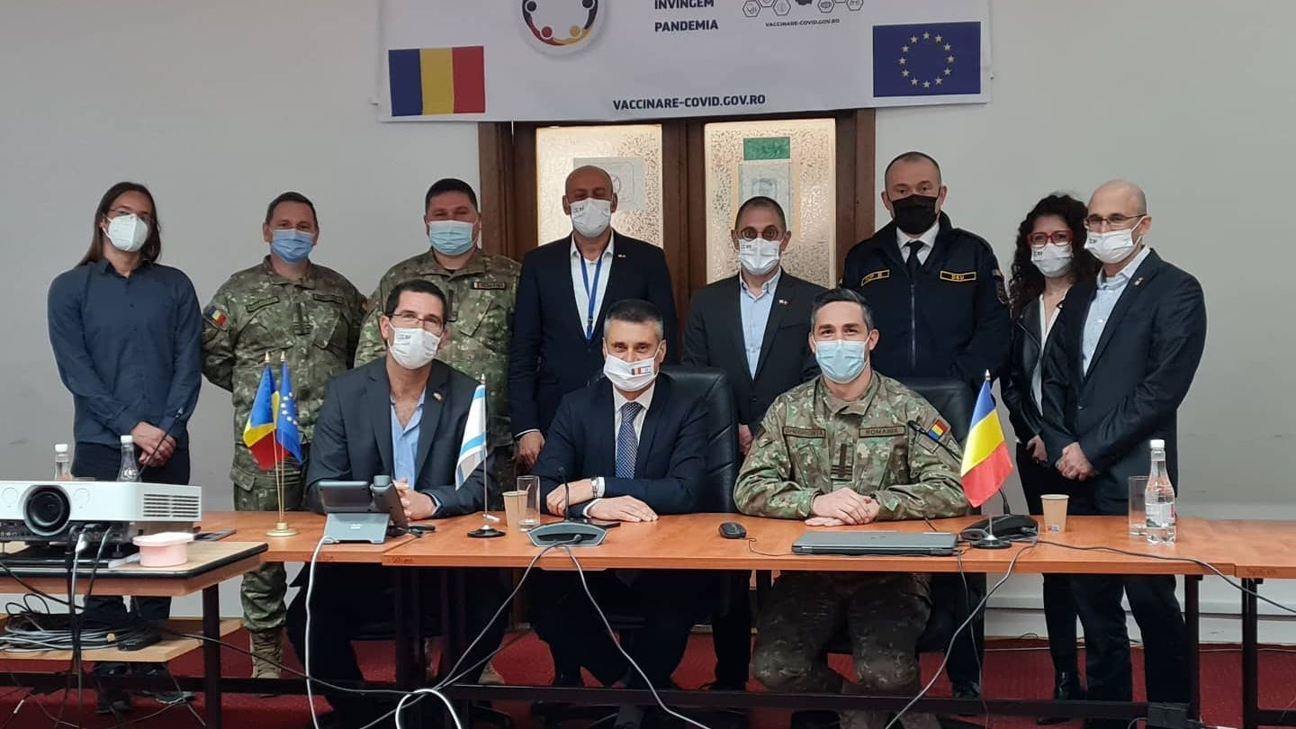 Medici israelieni, veniți în România: Doza booster a redus de aproape 11 ori riscul de infecție și de 20 de ori pe cel al unei forme severe de boală