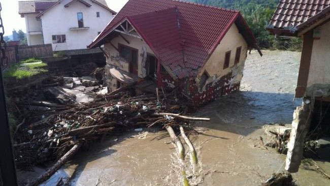 Groupama Asigurari se pregateste de daune in valoare de 100.000 lei in urma inundatiilor din Bacau