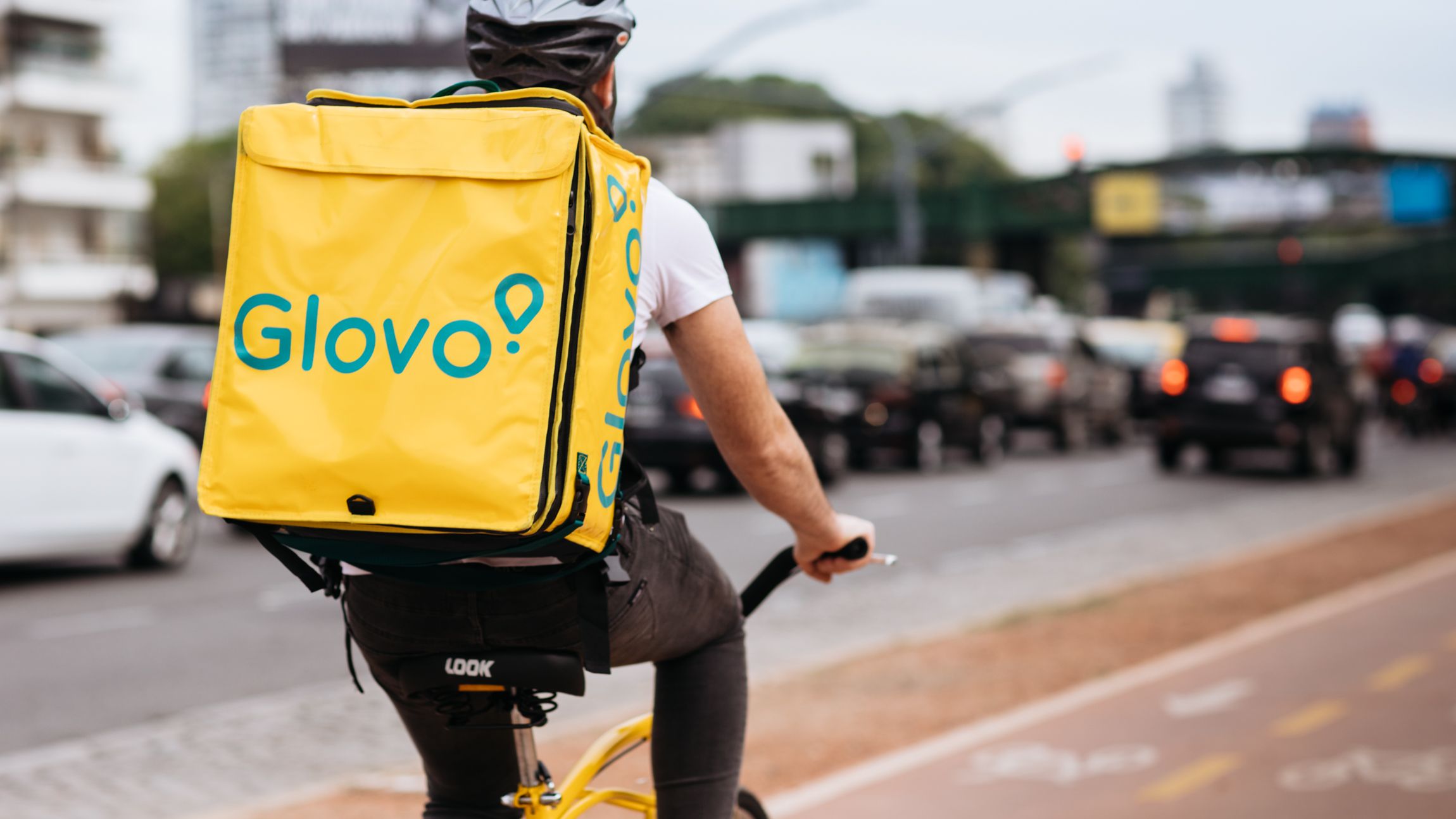 Glovo încheie un parteneriat strategic de 100 de milioane de euro ce vizează și România