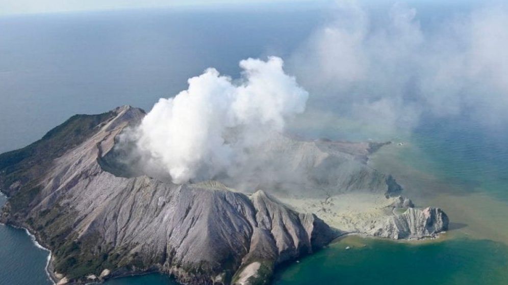 Eruptie vulcanica in Noua Zeelanda: Bilantul creste la 19 morti