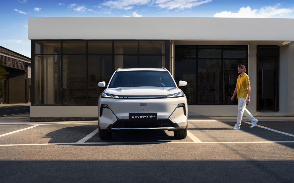 Geely va lansa un nou SUV plug-in hibrid în România. Cât va costa și când va fi disponibil - Poza 8