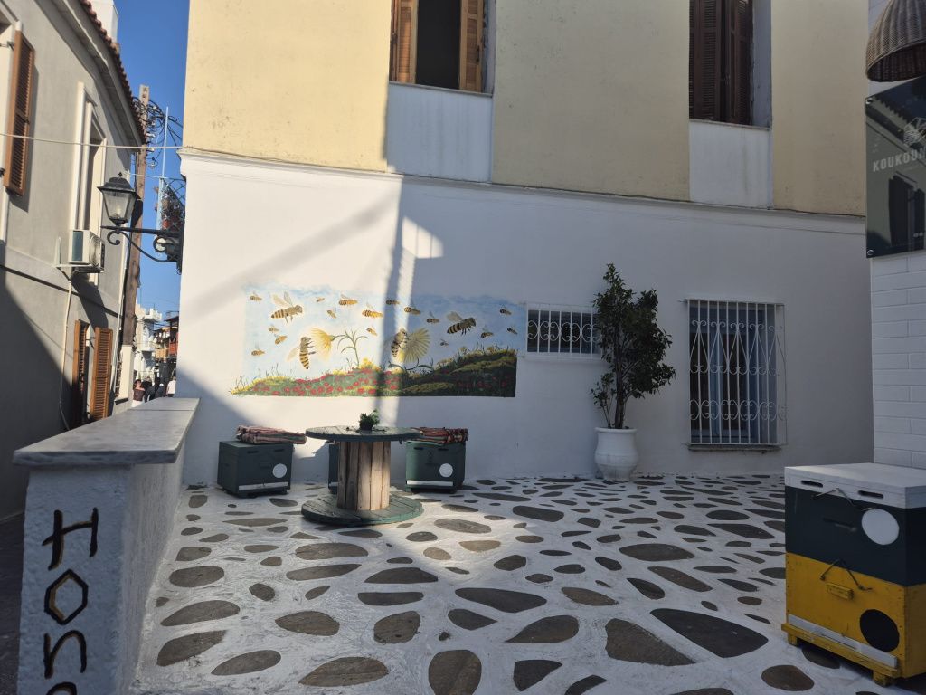Cât costă o vacanță în Skiathos în 2025: insula cu apă turcoaz, gyros, pisici și muzica Abba - Imagine 1