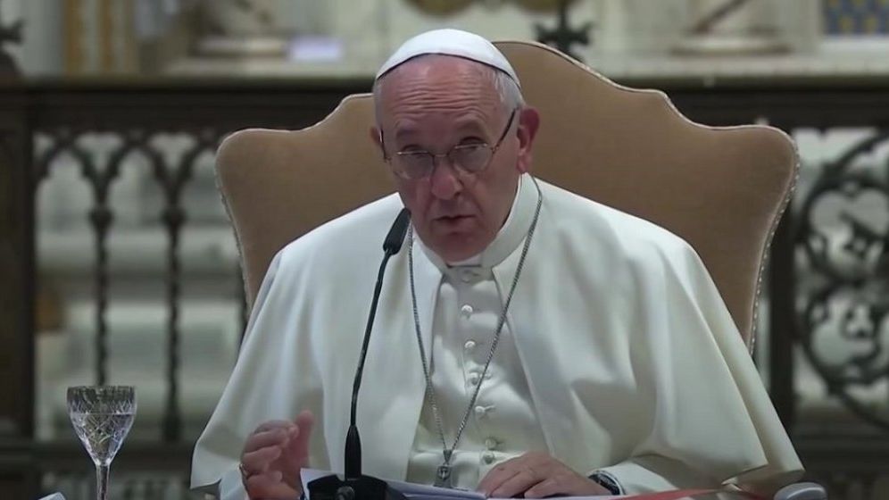 Papa Francisc a condamnat din nou cruzimea războiului, în timpul slujbei de Înviere