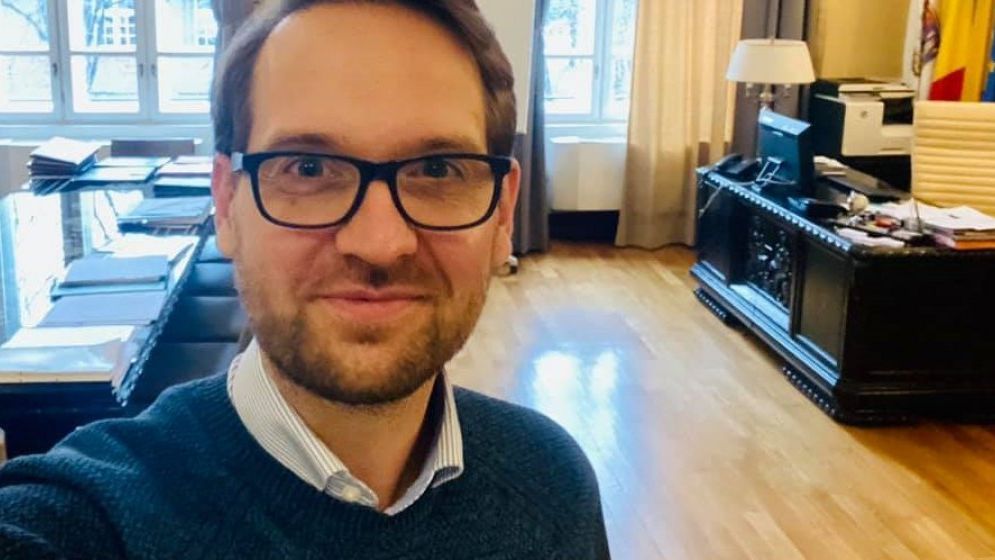 Dominic Fritz, răspuns ironic după ce a fost acuzat că interzice anumite colinde: Acum am interzis și Crăciunul