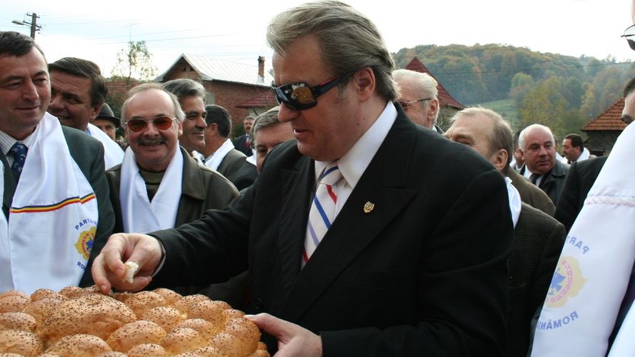 Colecția de artă a lui Vadim Tudor, scoasă la licitație