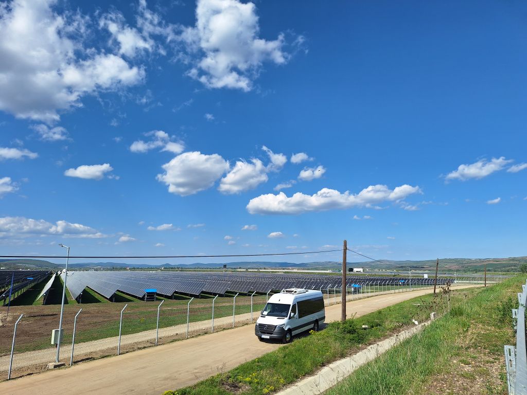 [FOTO] Cum arată cel mai mare parc fotovoltaic din România construit cu fonduri din PNRR - Imagine 14