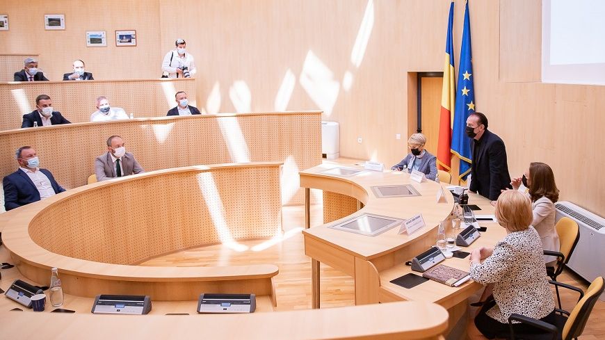 Șefii coaliției nu știu cum să facă educație sexuală
