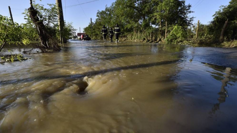 Cod galben de inundații în 12 bazine hidrografice