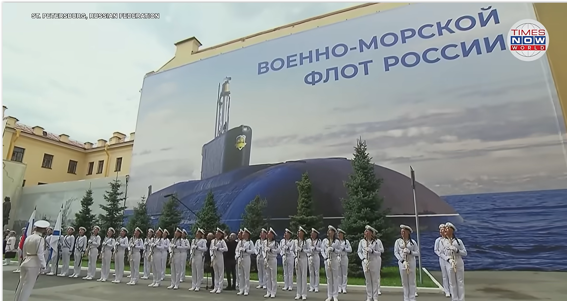 Putin, ironizat pe rețelele sociale: A sărbătorit Ziua Marinei fără flotă. Navaele au fost înlocuite cu poza unui submarin