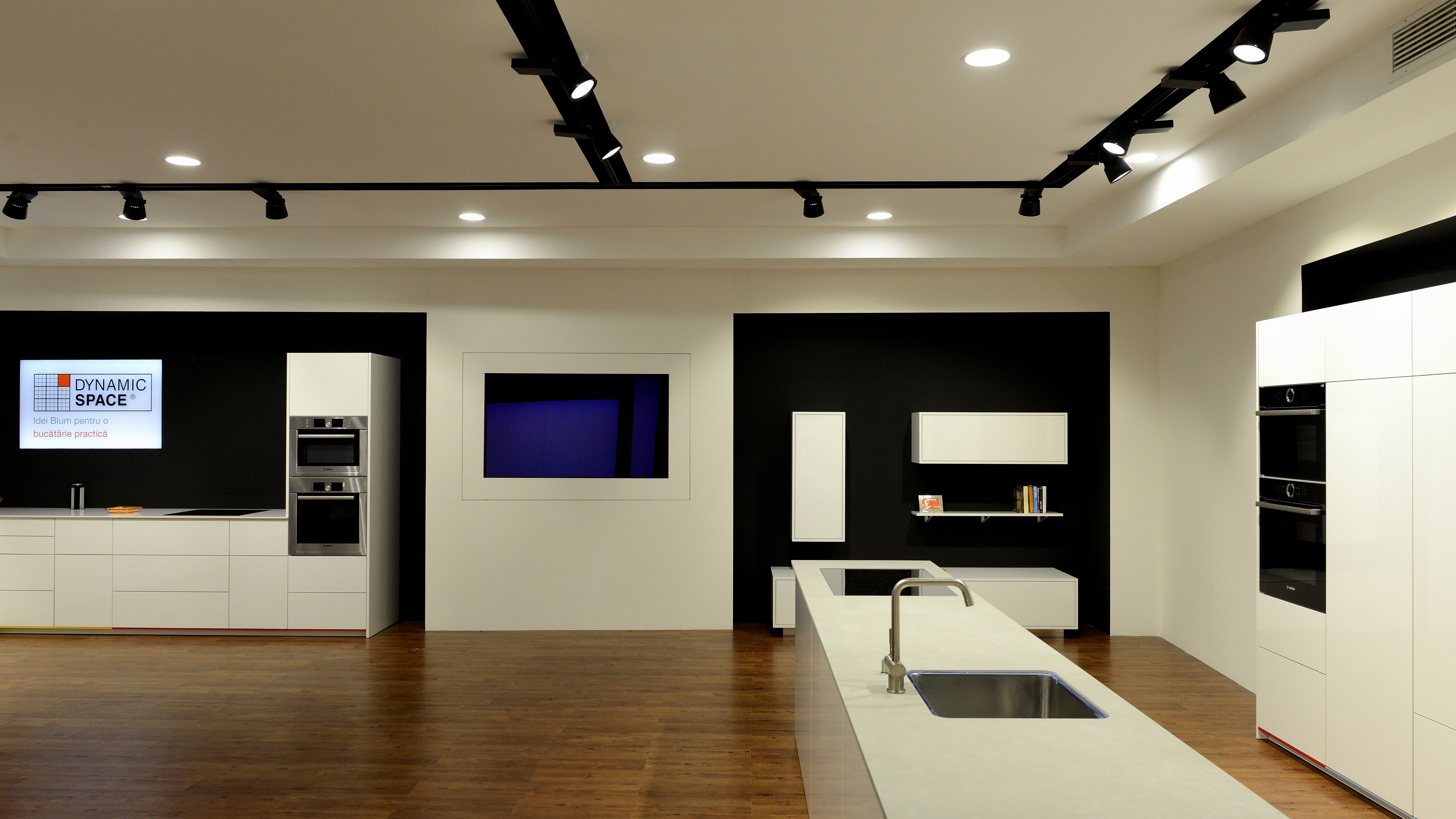 Producatorul austriac de solutii de feronerie Blum a investit peste 1 mil. euro intr-un nou showroom in Romania