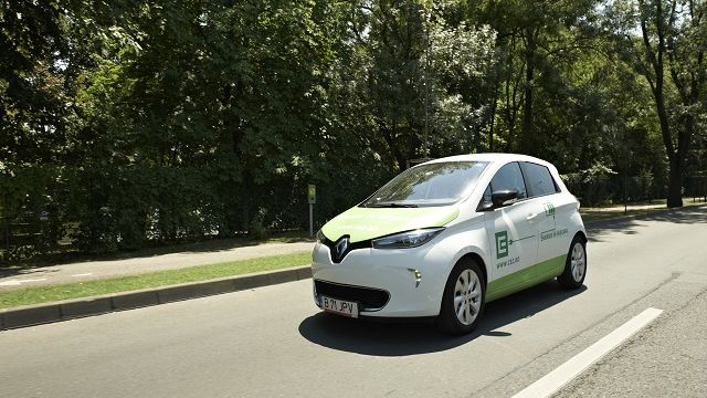PROMO: Martin Zmelik, CEO-ul Grupului CEZ in Romania, si Cabral Ibacka au lansat "Ziua E-Mobilitatii" la CEZ Romania