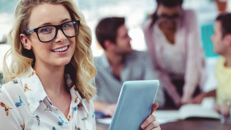 4 factori esentiali pentru angajati fericiti, creativi si eficienti