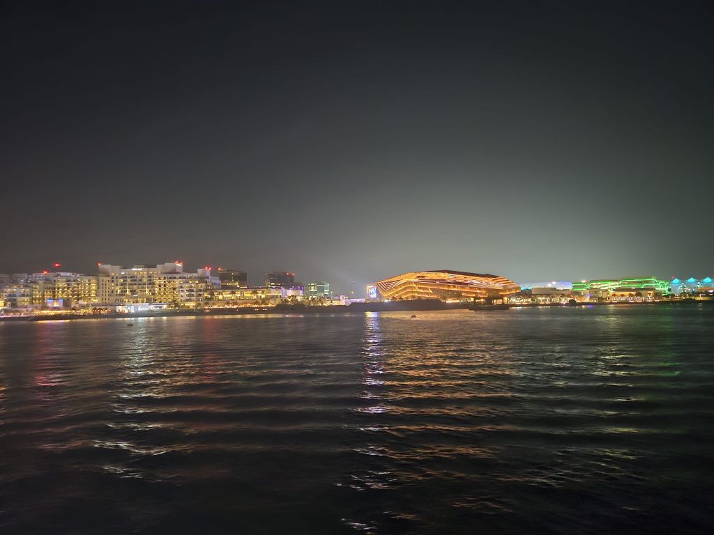 Abu Dhabi - Imagine 44