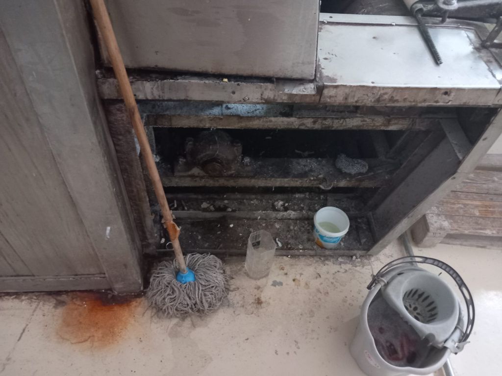 Ce a descoperit ANPC la o fabrică de pâine din București: mii de pâini retrase de la vânzare - Imagine 15