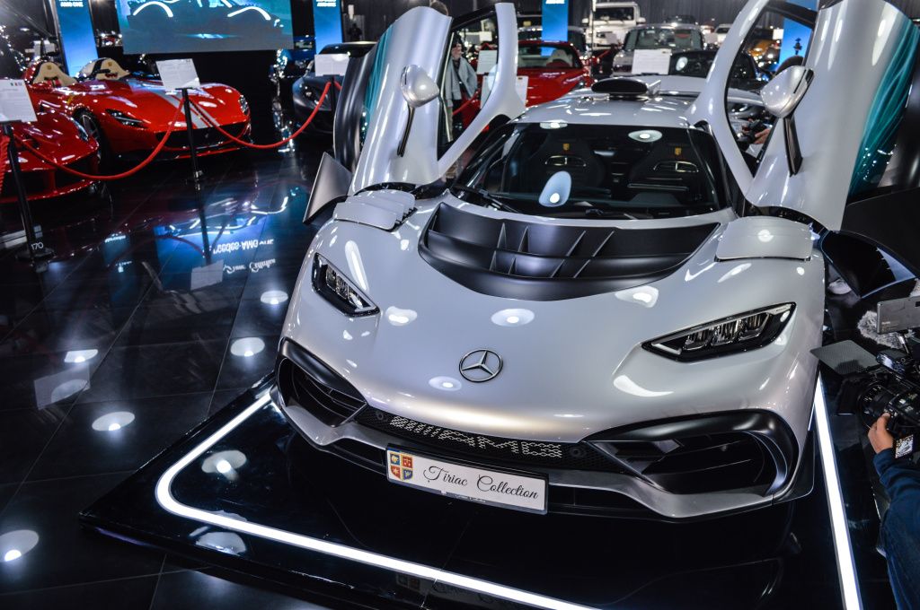 GALERIE FOTO | Cea mai nouă mașină din colecția lui Țiriac, un Mercedes-AMG One - Imagine 22