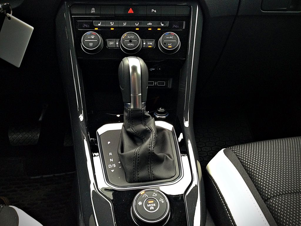 Volkswagen T-Roc - Imagine 19
