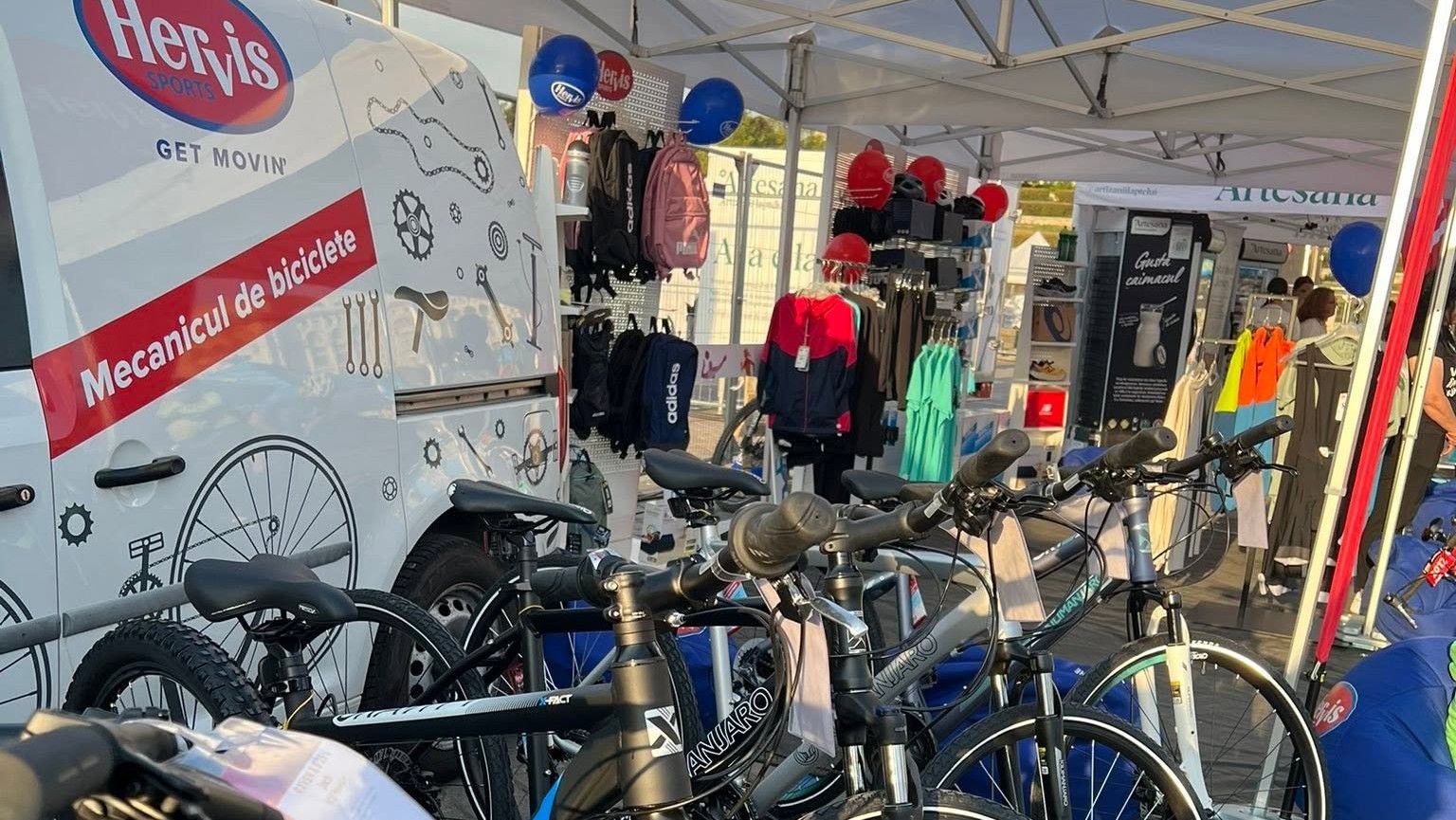 Hervis se schimbă în Sports Direct: Frasers a finalizat preluarea din România