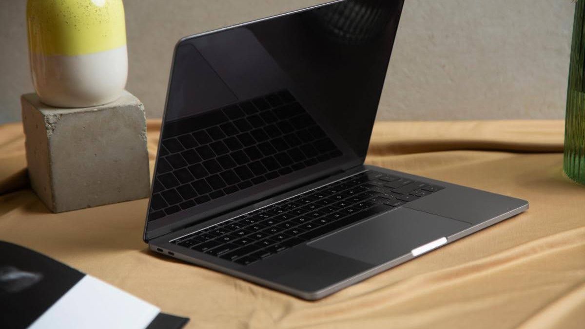 Cum poți cumpăra un laptop cu mai puțini bani