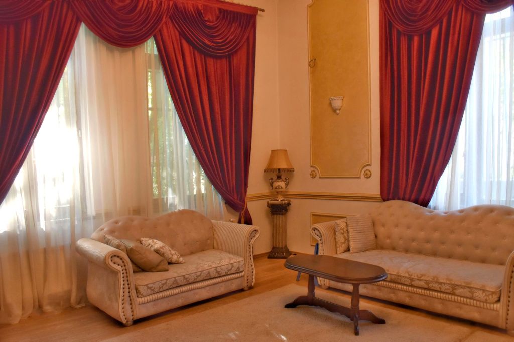 FOTO | Cum arată un apartament de lux 550.000 de euro, dintr-o vilă istorică de acum 100 de ani - Imagine 2