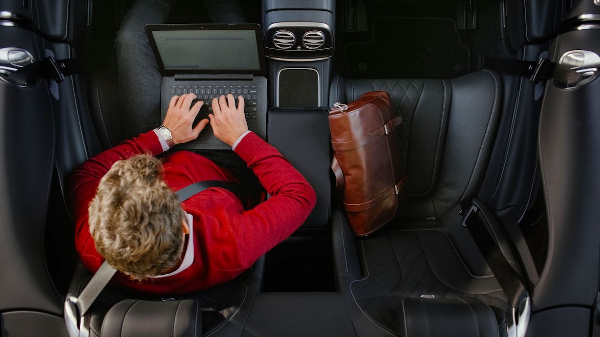 Uber lansează un nou serviciu în România, mai scump decât UberX