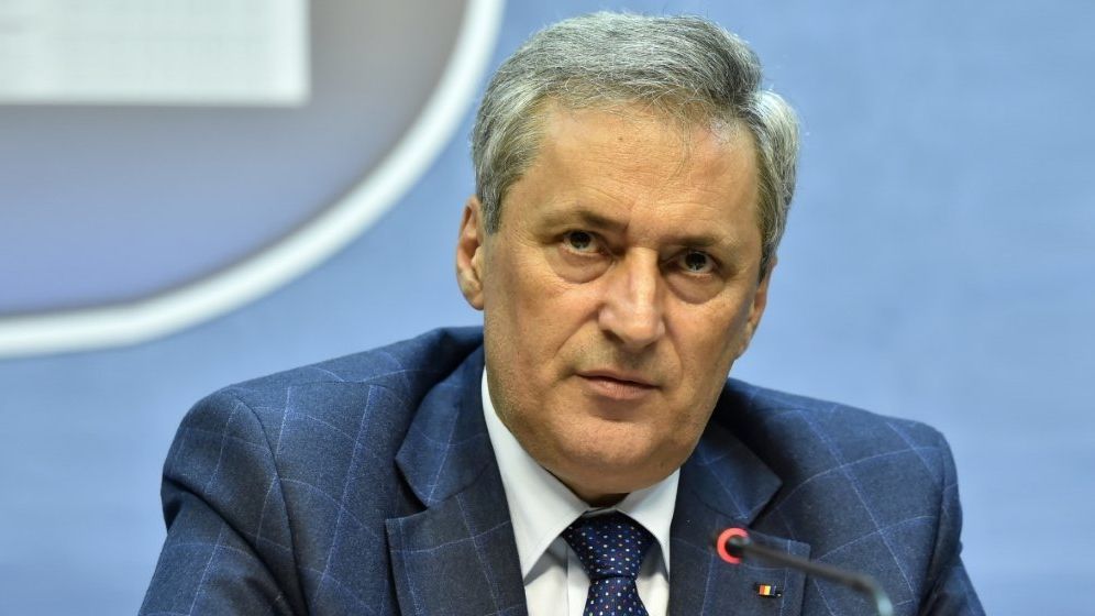 Vela, mesaj către cei care "se adună în grupuri mari": Virusul încă nu a fost învins