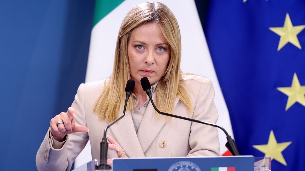 Meloni il critică pe Trump după ce a bătut palma cu Putin: Acordul pe motorină este „foarte riscant”