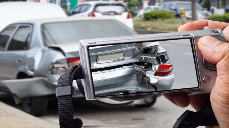 Service-urile auto acuza Asirom ca plateste partial si cu intarziere daunele in baza politelor RCA