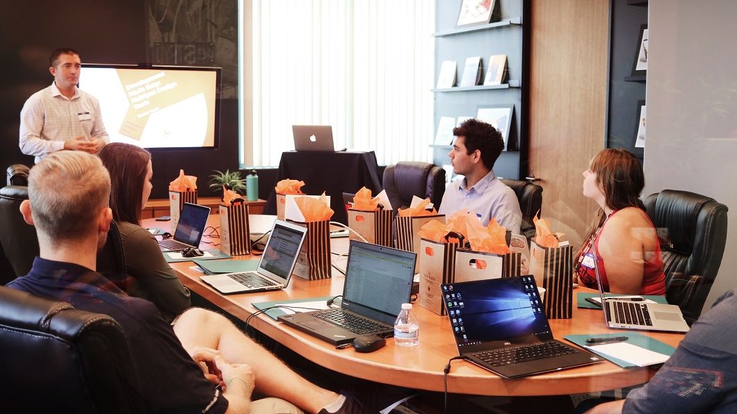 Se lansează un program pentru susținerea a 42 de start-up-uri green, care vor primi consultanță și finanțare