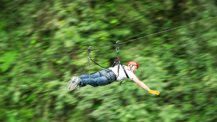 Cea mai mare tiroliana din Bucuresti va fi amplasata, la inceputul lunii iunie, in parcul Oraselul Copiilor
