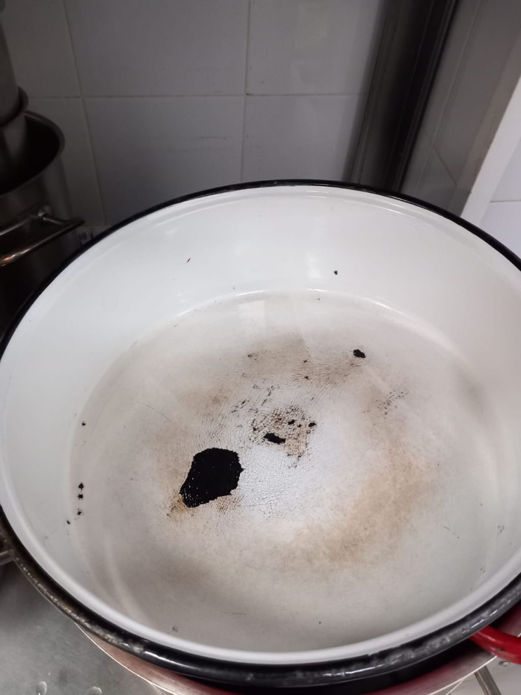 Piedone a luat la rând spitalele din București. Ce nereguli au fost găsite și ce amenzi s-au dat - Imagine 32