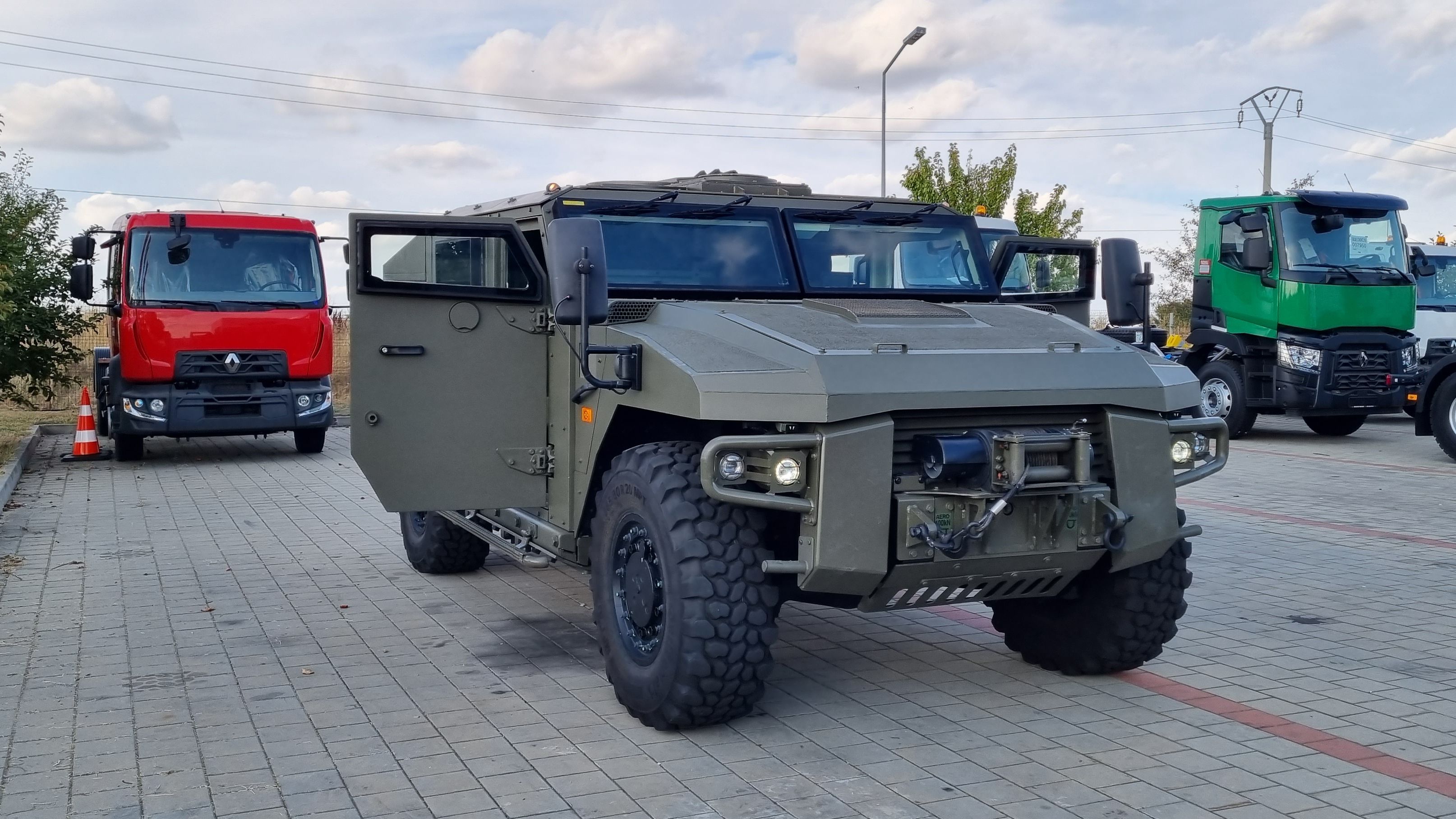 Cum arată vehicule blindate Sherpa care vor fi în oferta de licitații pentru Armata Română