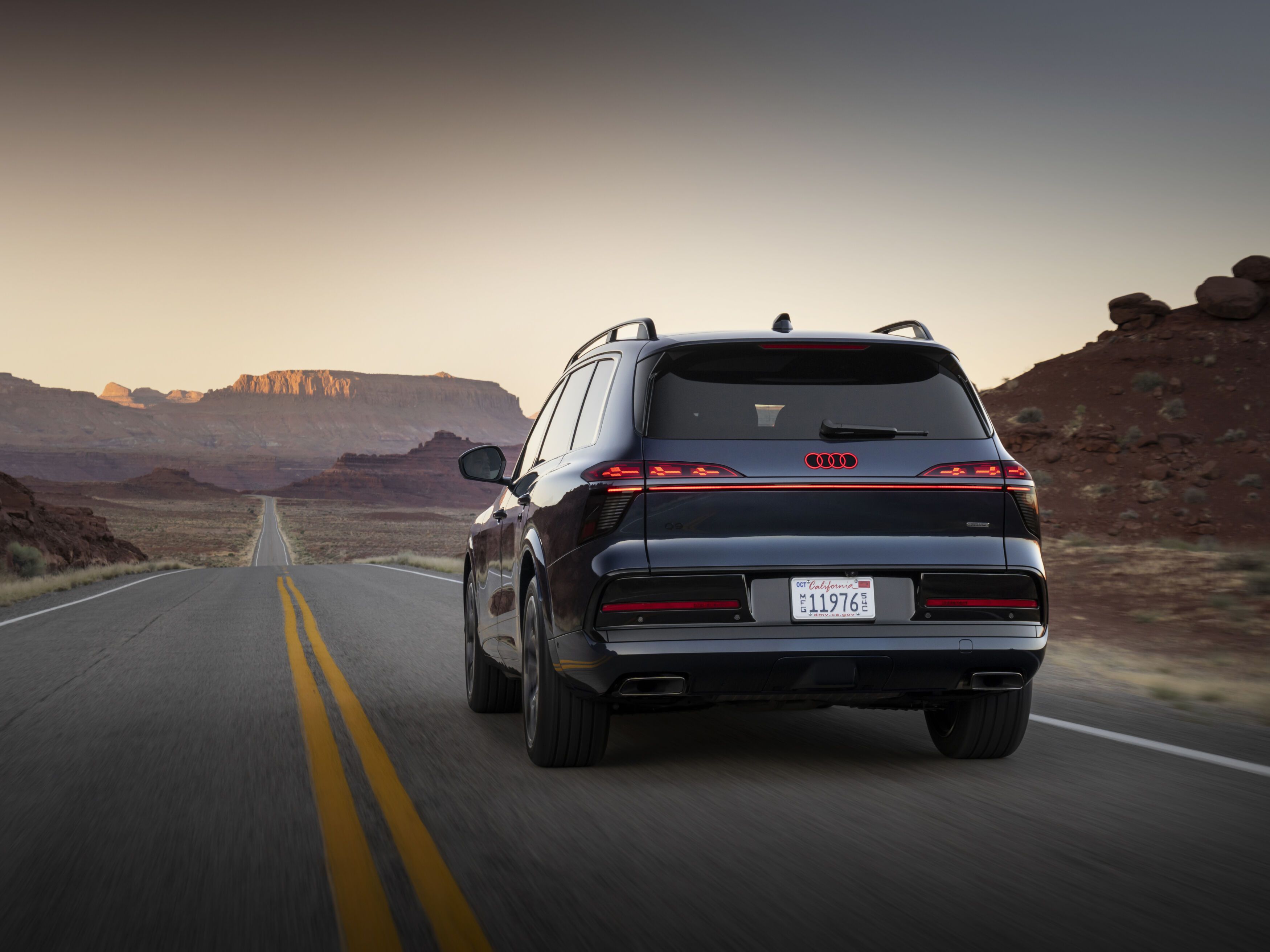 FOTO | Audi are o nouă navă amiral. Cât costă noul SUV Audi Q9 - Poza 5