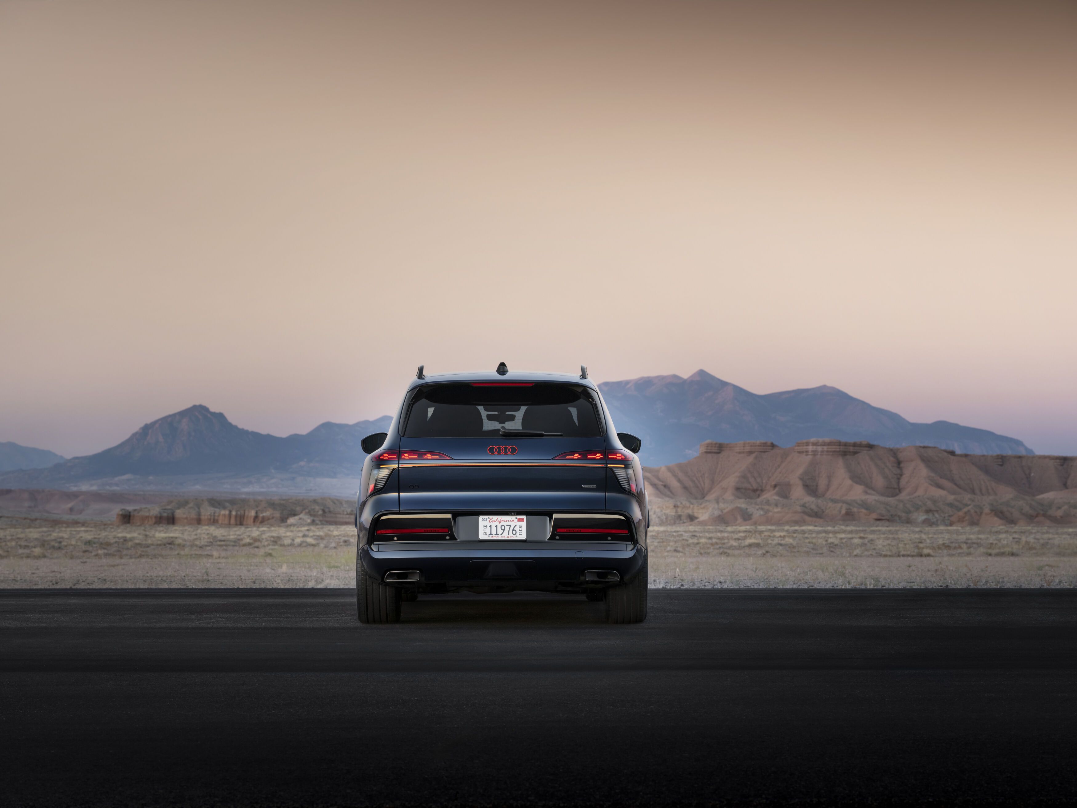 FOTO | Audi are o nouă navă amiral. Cât costă noul SUV Audi Q9 - Poza 4