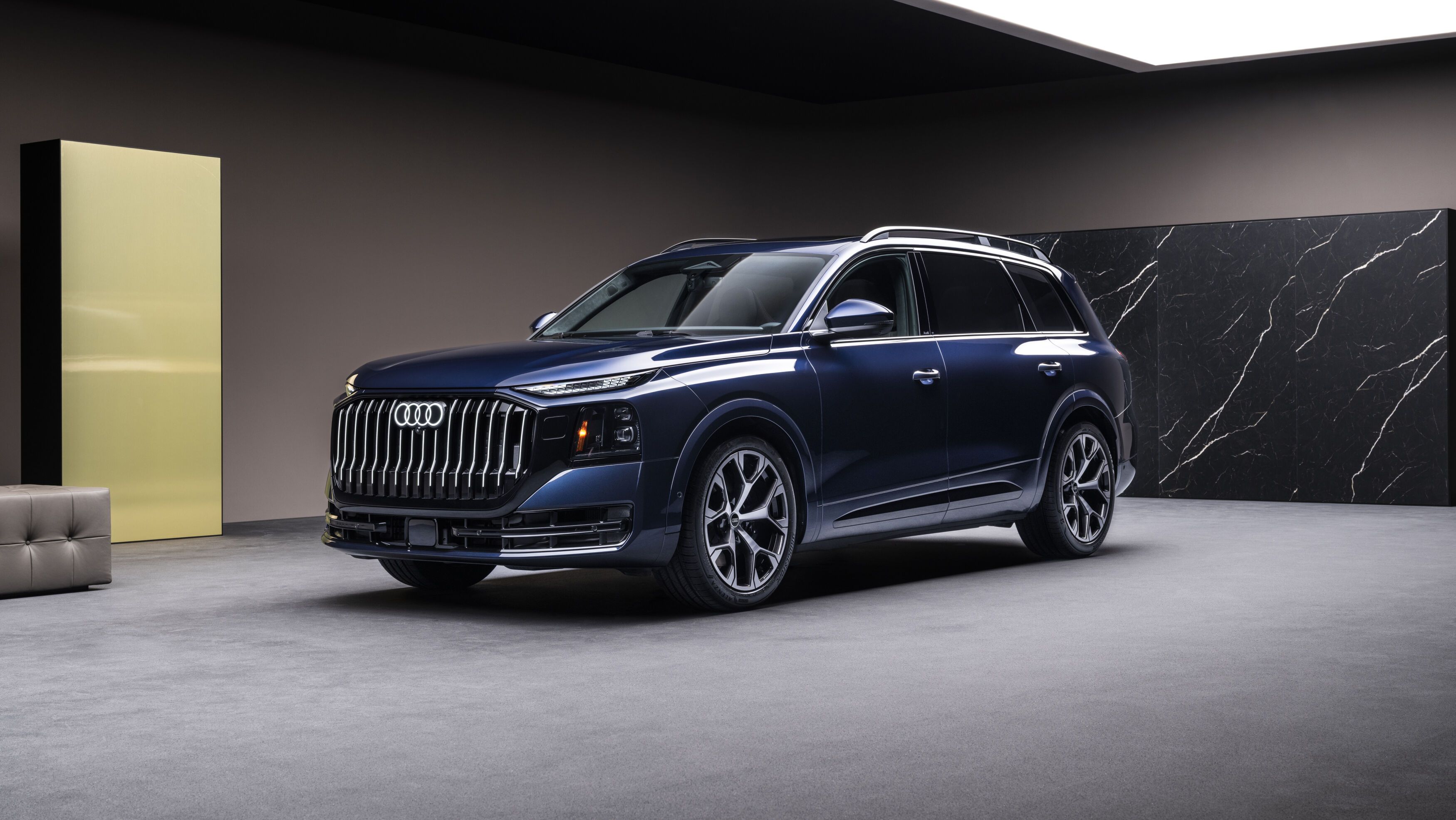 FOTO | Audi are o nouă navă amiral. Cât costă noul SUV Audi Q9