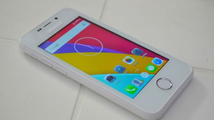 Smartphone-ul de 4$, gata de a fi lansat: ce configuratie are