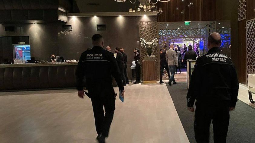 Poliția ”a vizitat” unul dintre cele mai cunoscute cluburi din București: amendă și suspendarea activitățiii