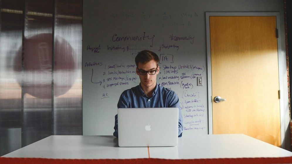 Romania, printre tarile UE cu cei mai multi liber profesionisti din totalul fortei de munca. Care sunt cele mai populare ocupatii