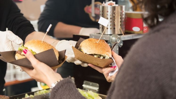 Bucharest Street Food Festival, gastronomie intr-o atmosfera de carnaval si ritmuri urbane, la Romexpo