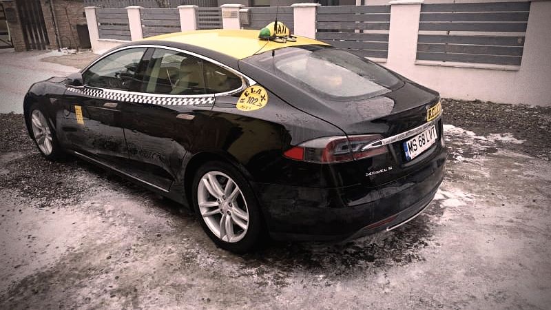 Taximetriștii din Târgu Mureș oferă transport gratuit medicilor