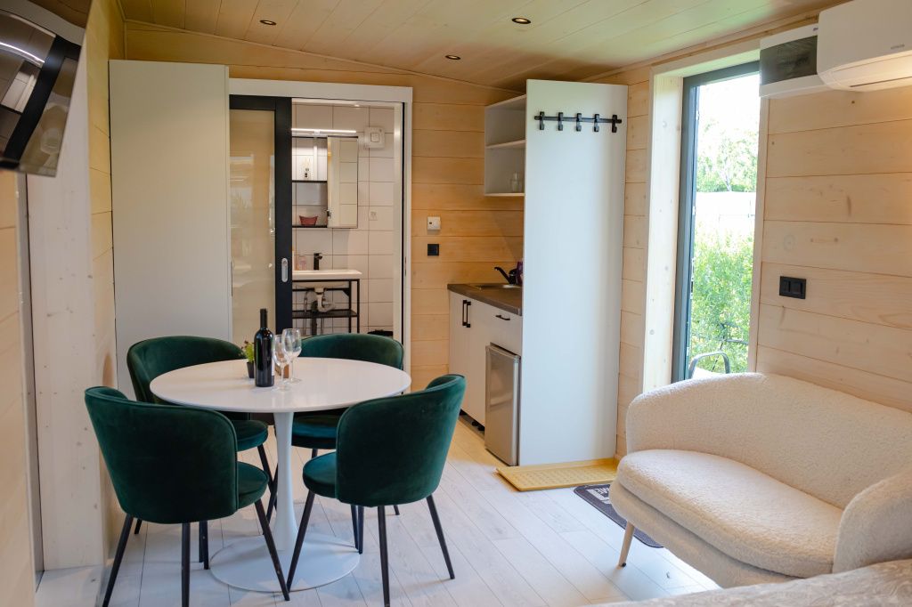 FOTO | Ai da garsoniera ta pe un Tiny House sau o casă modulară? Prețurile încep de la 7.000 de - Imagine 9