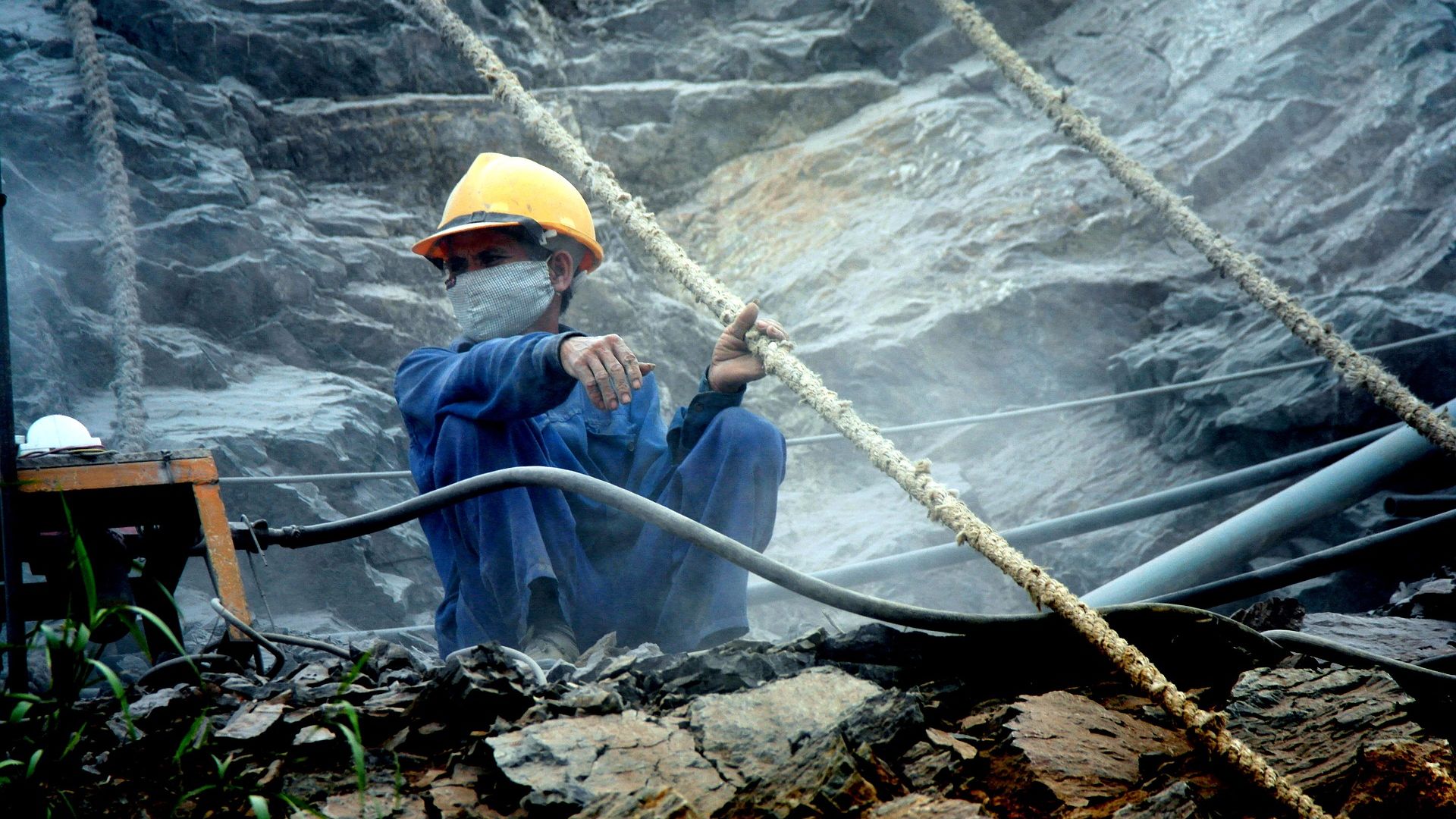 Unul dintre cei mai mari constructori locali aduce vietnamezi pentru santierele din Romania: "In doi ani va fi o criza nemaivazuta a fortei de munca locale". Riscul unei noi bule imobiliare?