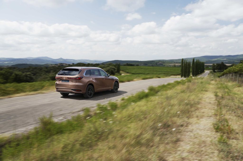 GALERIE FOTO | Mazda CX-80 prezentată pentru Europa - Imagine 7