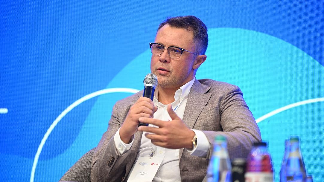 Dan Ostahie, CEO-ul Altex, vrea să preia Porsche Bank România