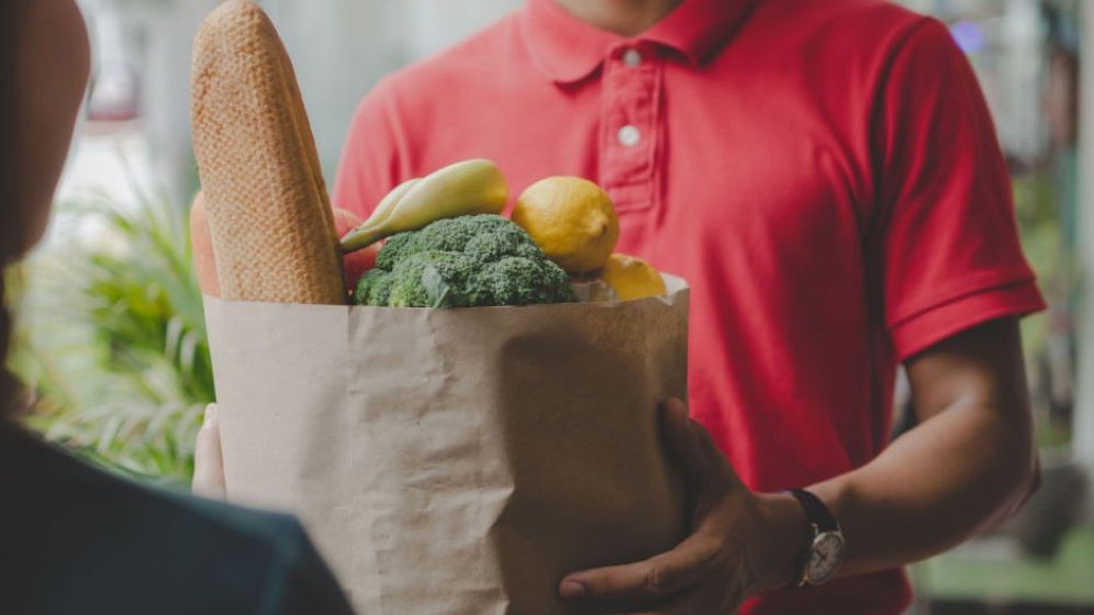 Guvernul a aprobat ordonanța pentru ieftinirea alimentelor esențiale. De când intră în vigoare