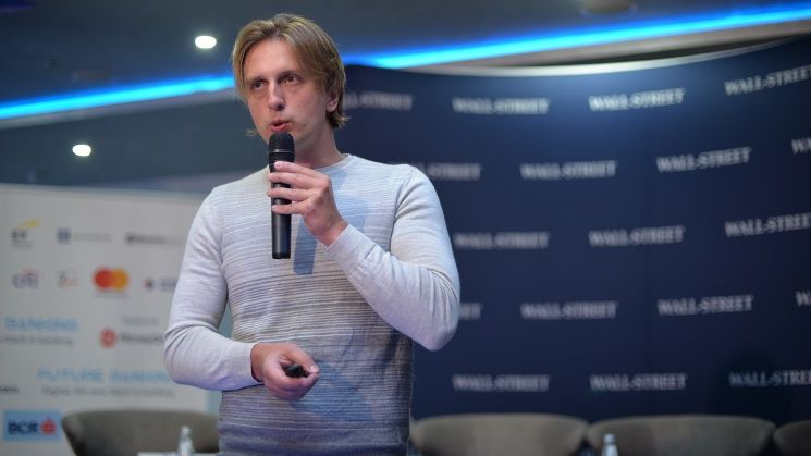 Revolut, unul dintre cele mai explozive fintech-uri din Marea Britanie, "ataca" piata din Romania si ameninta business-ul bancilor traditionale