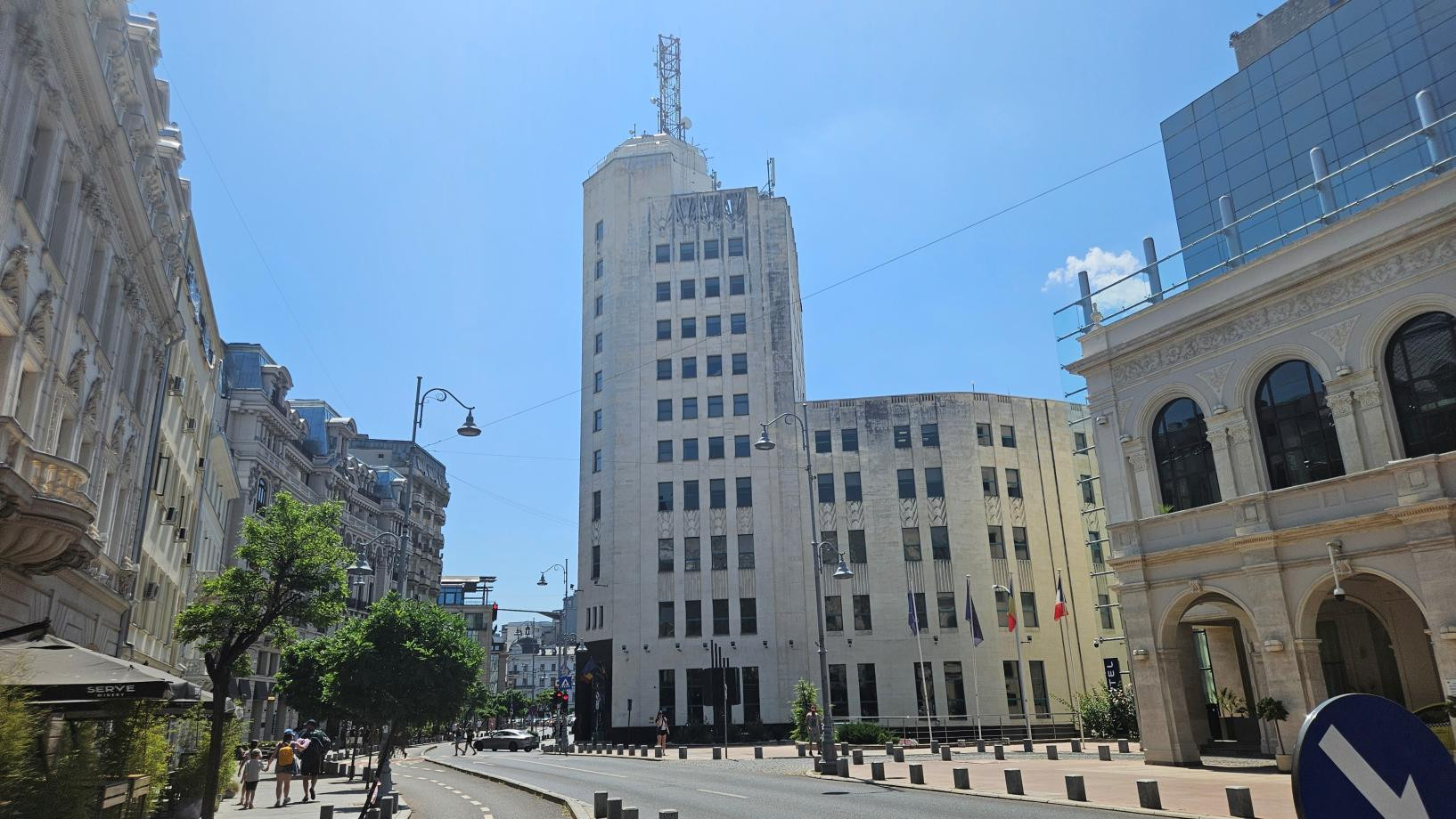Orange vinde Palatul Telefoanelor, primul „zgârie-nori” al României: Vrea 25,87 milioane de euro