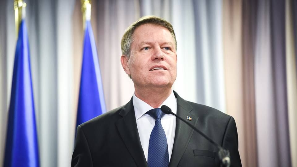 Klaus Iohannis, in Germania. A discutat cu Angela Merkel despre criza politica din Romania