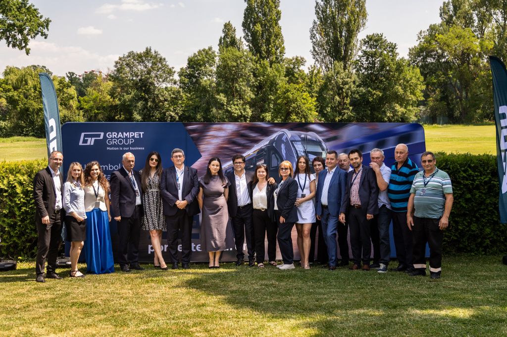GALERIE FOTO | Cum arată trenul 100% românesc, primul automotor produs în România după 80 de an - Imagine 35