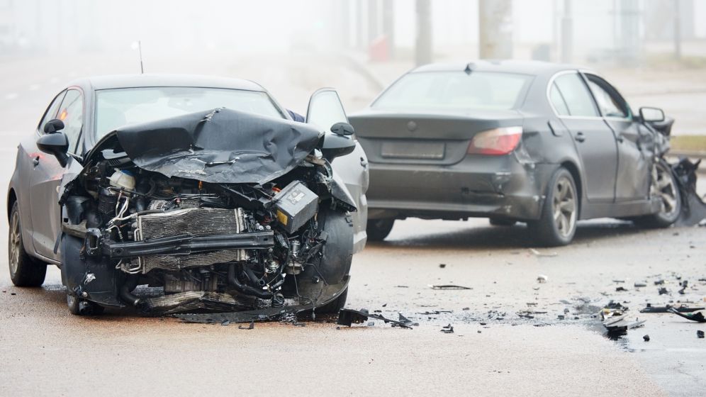 Romania, cele mai multe decese pe sosele din UE, cu 96 de morti din accidente rutiere la un milion de locuitori. Mai mult, politicienii romani vor sa reduca eficienta radarelor folosite de Politie